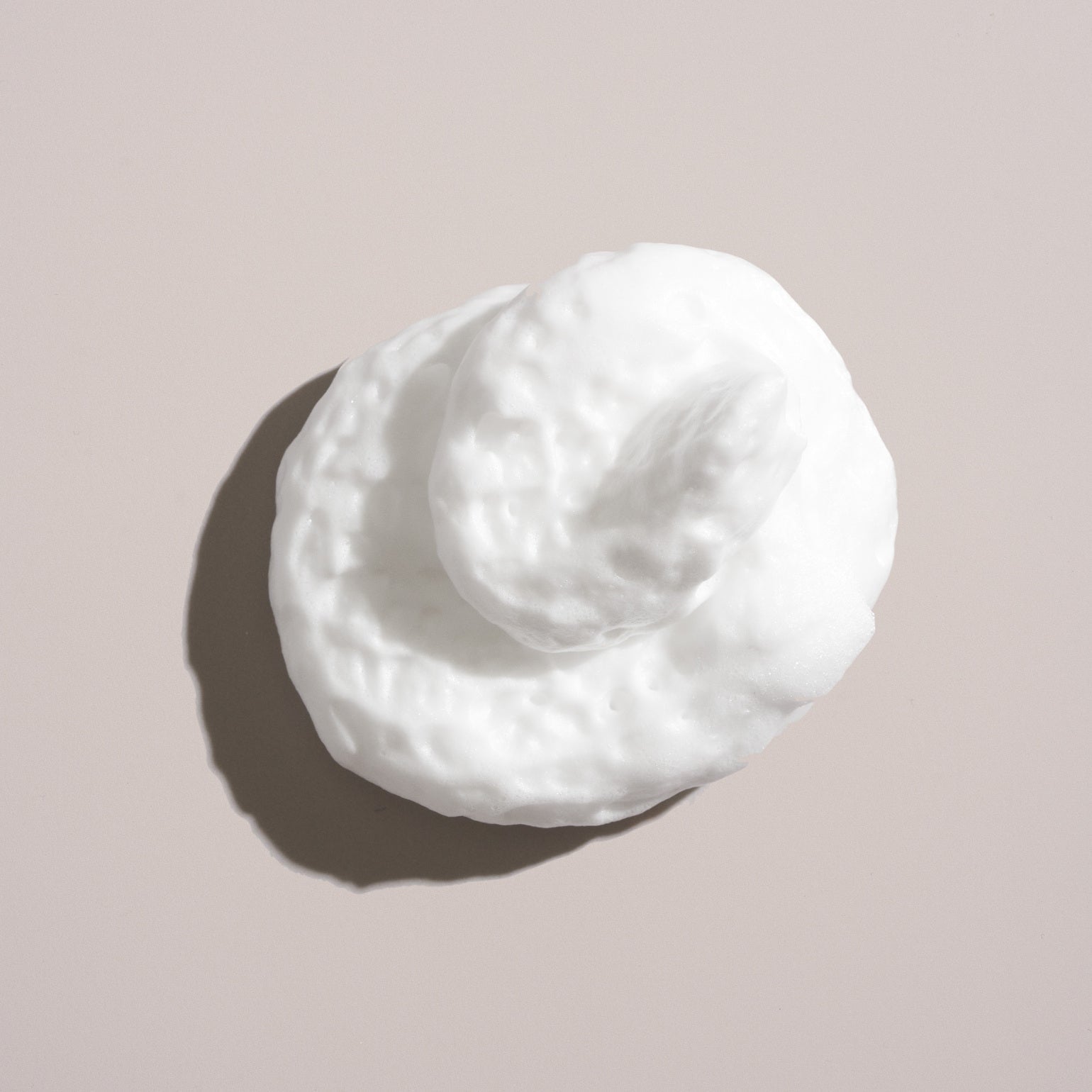 Oribe Grandiose Hair Plumping Mousse - Oribe Hair Care - Image 2