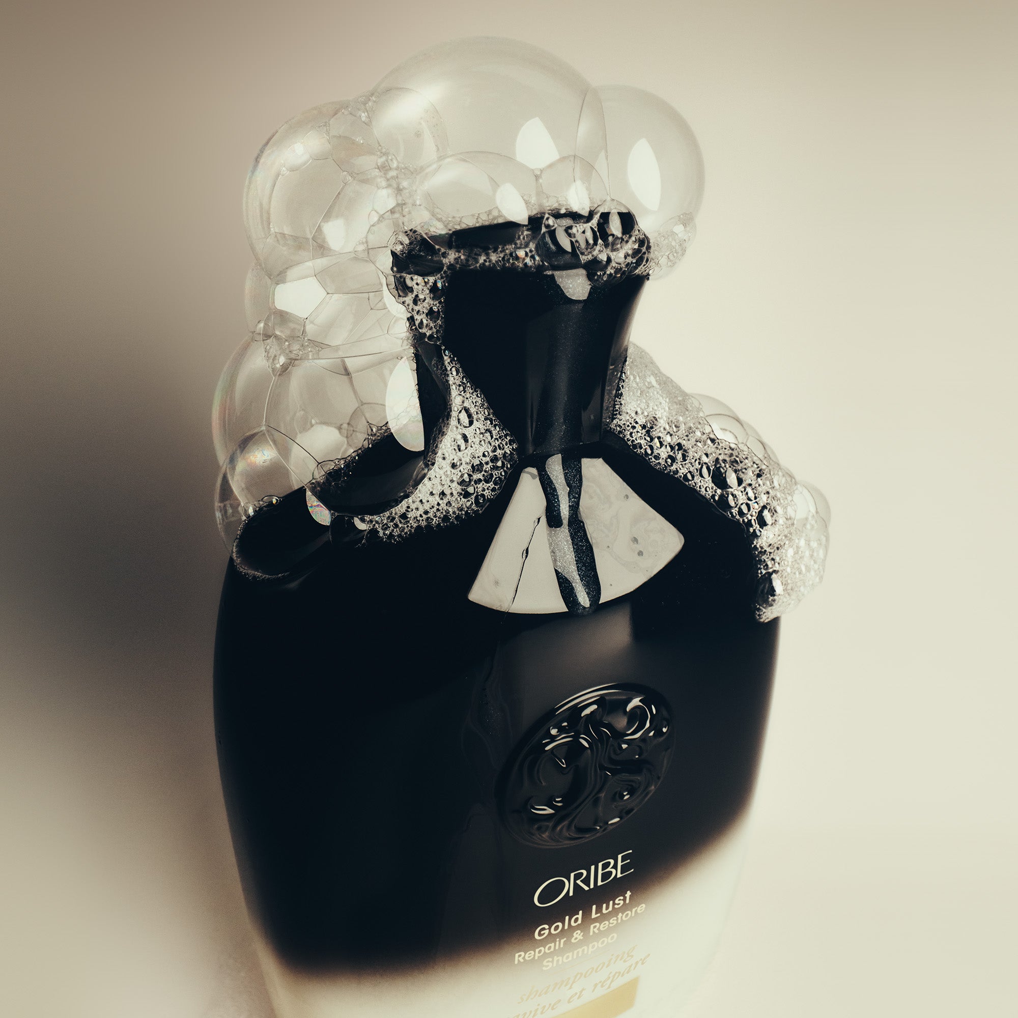 Oribe Gold Lust Repair & Restore Shampoo - Oribe Hair Care - Image 3